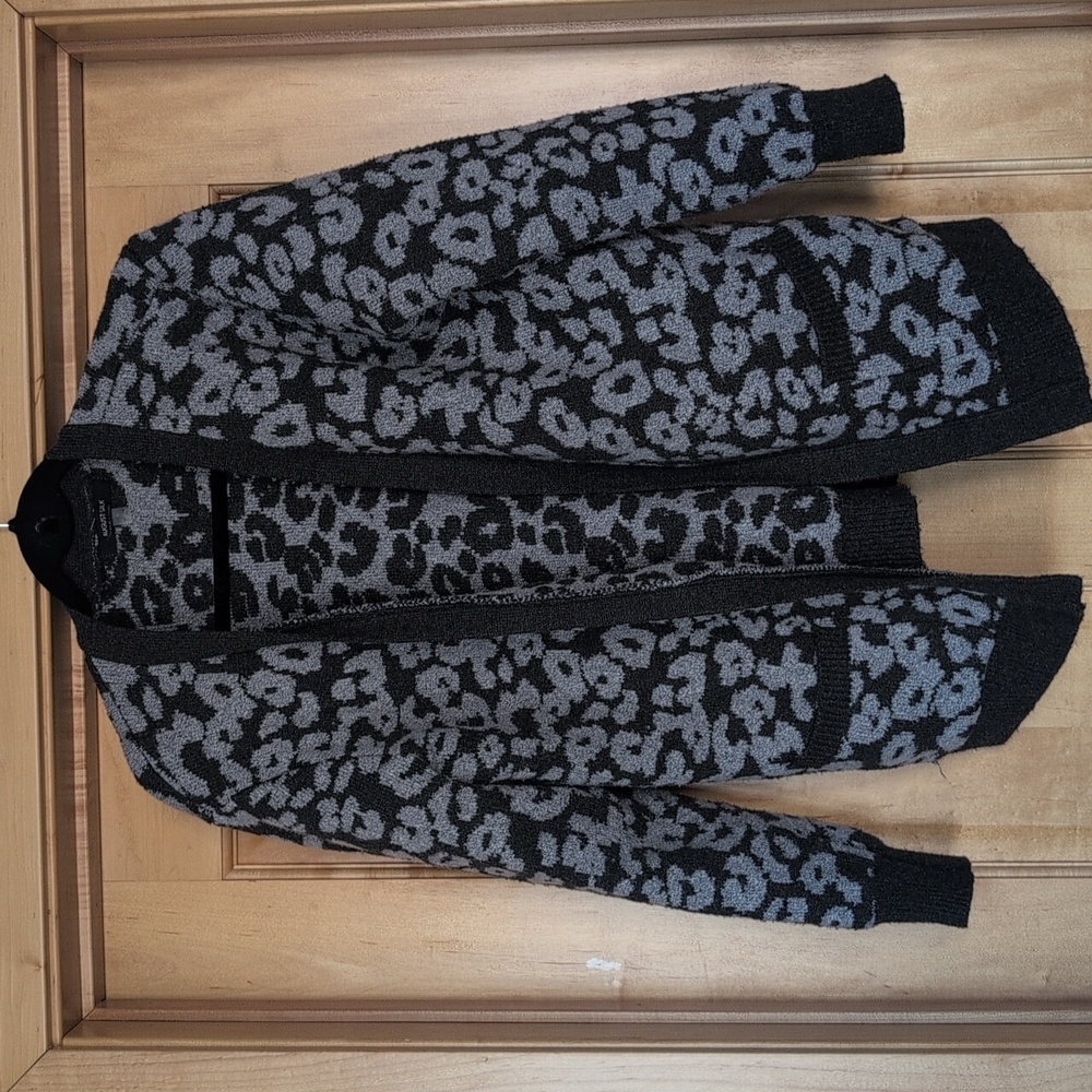 August silk cheetah print heavyweight sweater - Picture 2 of 7